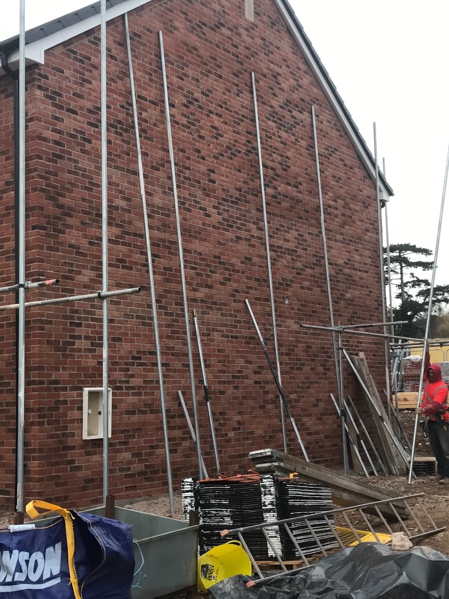 Builder: Image 70